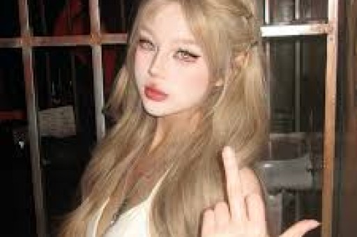 KTV聚会照被疯传!郭麒麟认了是本人！严浩翔私生公开小号关注列表