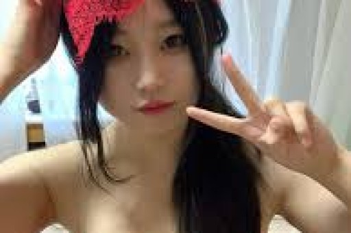 开年第一瓜反转！关晓彤王安宇恋情被曝鹿晗范丞丞紧急声明